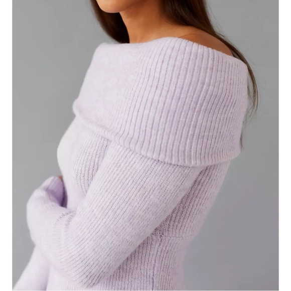 Urban Outfitters Grace Off-The-Shoulder Romper - Picture 4 of 12